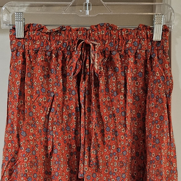 Hautellie Boutique Cotton Maxi Skirt Red Floral Print Ruffle Tier Size Med NWOT - Picture 3 of 16